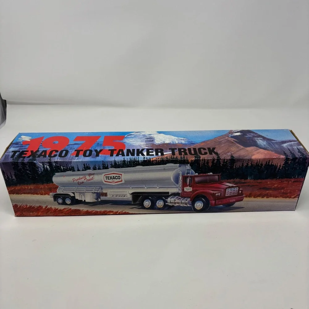 1975 Texaco Toy Tanker Truck 1995 Edition Lights and Sounds Vintage Collectible